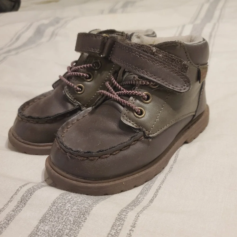 OshKosh B'Gosh Brown and Green boys Haslett Ankle Boot‎ SZ:7